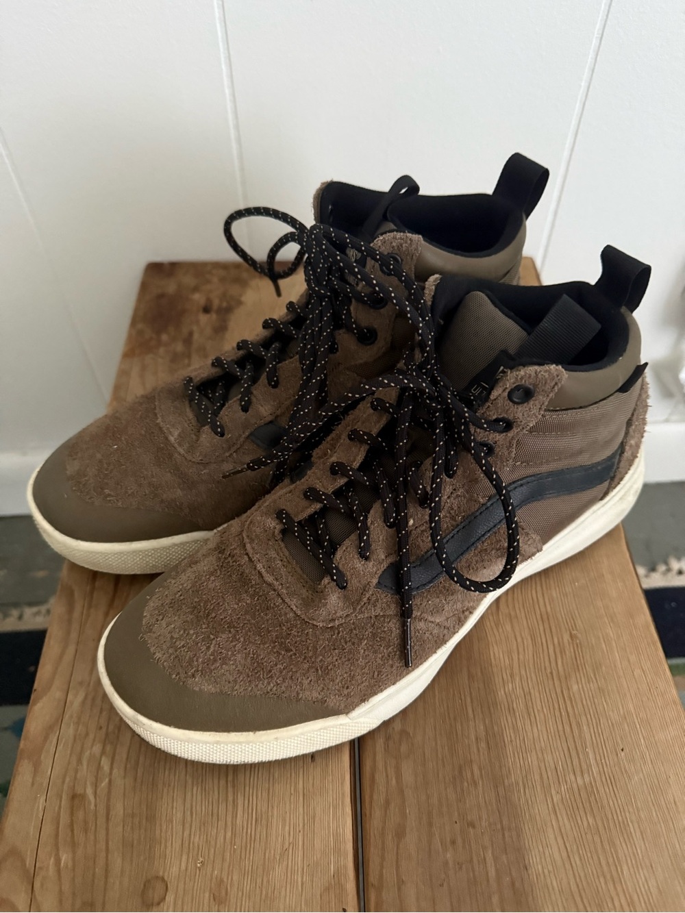 Men's Vans High-Top Casual Sneakers in Brown